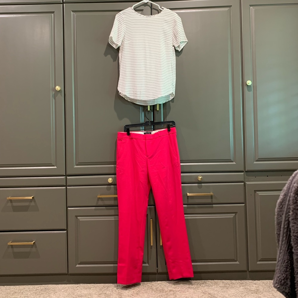 Banana Republic fuchsia slacks, sz 6 & H&M blouse.